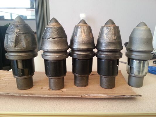 Kurşulama İşleme Kurşun Dişleri Drilling Rig Alloy Baş Boyutu 9-30mm ve Rotary Drilling için Model B47K22 ile Araç